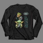 Baby Yoda And Groot Hug New York Jets 4 Long Sleeves.jpg