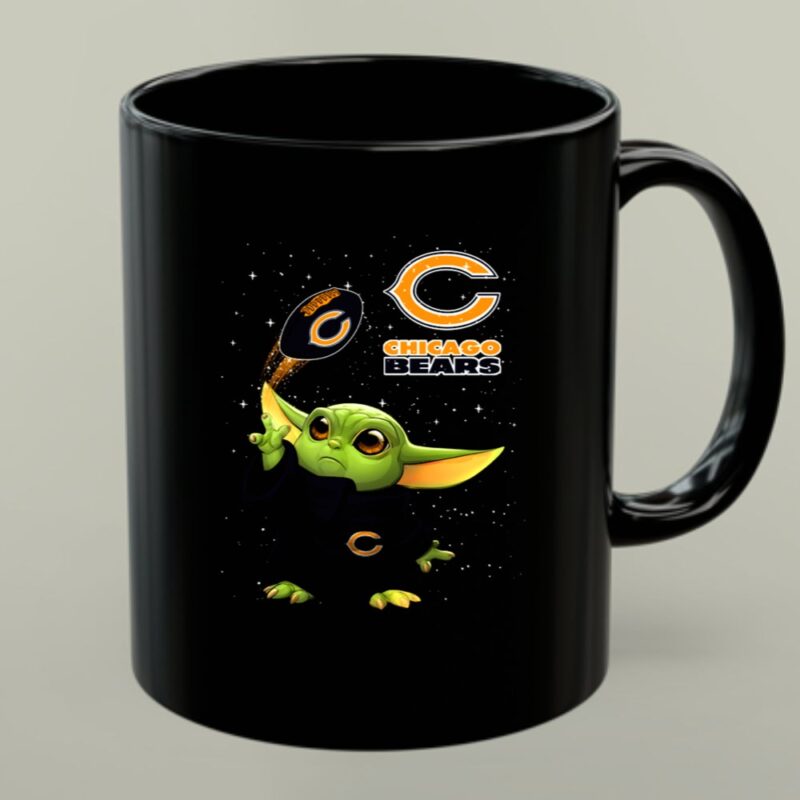 Baby Yoda Chicago Bears Football Force Magic 1 mug.jpg