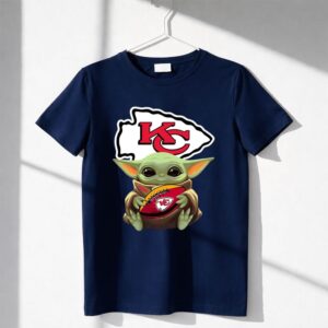 Baby Yoda Hug Kansas City Chiefs Shirt