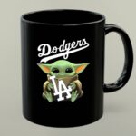 Baby Yoda Hug Los Angeles Dodgers 1 mug 1.jpg