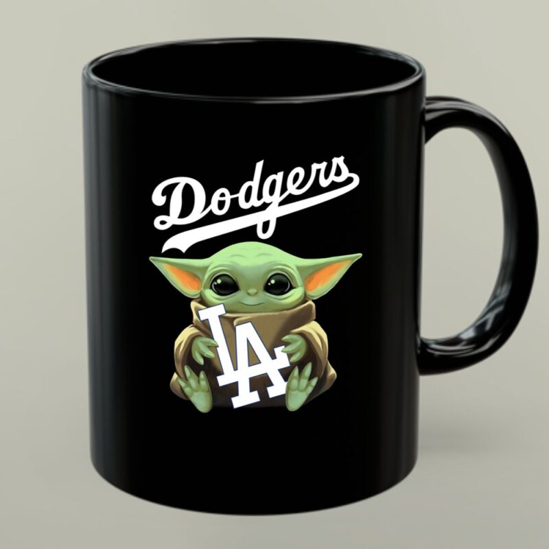 Baby Yoda Hug Los Angeles Dodgers 1 mug 1.jpg