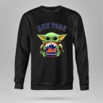 Baby Yoda Hugs The New York Mets Baseball 8 Sweatshirt.jpg Baby Yoda Hugs The New York Mets Baseball 8 Sweatshirt.jpg