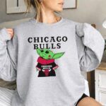 Baby Yoda Wear Clothing Chicago Bulls 3 Sweatshirt.jpg