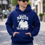 Boba-Fett-and-Yoda-This-Is-The-Way-New-York-Yankees-2-Hoodie