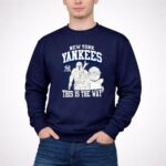 Boba-Fett-and-Yoda-This-Is-The-Way-New-York-Yankees-3-Sweatshirt