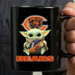 Chicago Bears Baby Yoda Football Fan Gear 3 mug.jpg