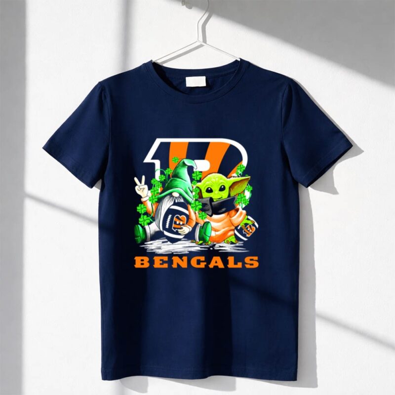 Cincinnati Bengals St Patricks Day Gnome and Baby Yoda Football 1 T Shirt