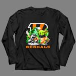 Cincinnati-Bengals-St-Patricks-Day-Gnome-and-Baby-Yoda-Football-4-Long-Sleeves