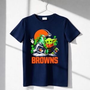 Cleveland Browns Football St Patrick's Day Gnome And Baby Yoda Shirt