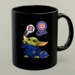 Cubs Baby Yoda Star Wars Chicago Baseball Magic 1 mug.jpg