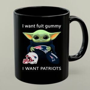 Fuit Gummy Baby Yoda New England Patriots Mug 1.jpg