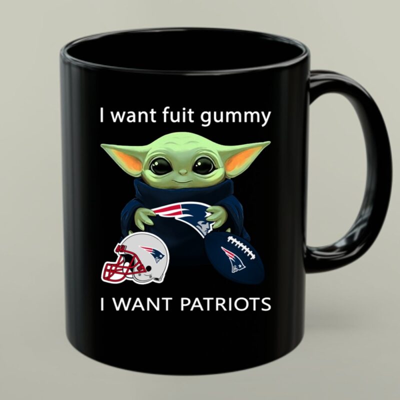 Fuit Gummy Baby Yoda New England Patriots Mug 1.jpg