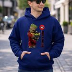GY Georgia Bulldogs Groot And Baby Yoda With Balloon 2 Hoodie.jpg