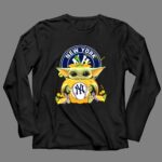 Halloween-Pumpkin-Baby-Yoda-Holding-New-York-Yankees-Baseball-4-Long-Sleeves