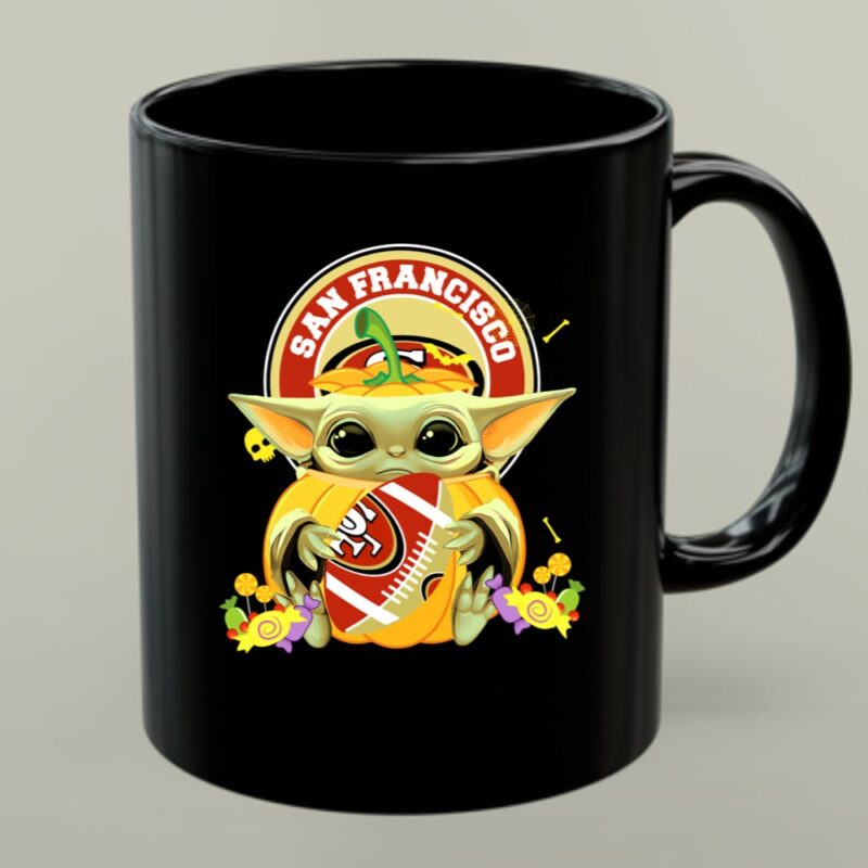 Halloween Pumpkin Baby Yoda Hug San Francisco 49ers Football 1 mug.jpg