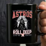 Houston Astros Darth Vader and Stormtroopers Roll Deep With The Empire 3 mug 1.jpg
