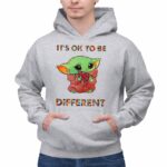 Its-Ok-To-Be-Different-Kansas-City-Chiefs-Baby-Yoda-Holding-Kc-2-Hoodie