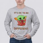 Its-Ok-To-Be-Different-Kansas-City-Chiefs-Baby-Yoda-Holding-Kc-4-Long-Sleeves