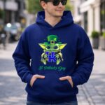 Kentucky-Wildcats-Baby-Yoda-St-Patricks-Day-2-Hoodie
