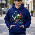 Leprechauns-Gnomes-Baby-Yoda-Houston-Texans-Football-Clover-2-Hoodie