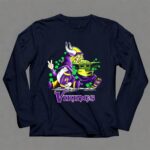 Leprechauns-Gnomes-Baby-Yoda-Hug-Vikings-Football-Team-9-Long-Sleeves