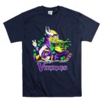 Leprechauns-Gnomes-Baby-Yoda-Hug-Vikings-Football-Team-9-T-Shirt