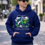 Leprechauns-Gnomes-Baby-Yoda-Seattle-Seahawks-Hug-Football-2-Hoodie