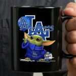 Los Angeles Dodgers Baseball Star Wars Baby Yoda 2021 3 mug 1.jpg