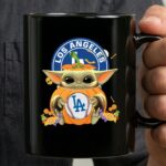 Los Angeles Dodgers Halloween Baby Yoda Hugging Pumpkin 3 mug 1.jpg
