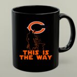 Mandalorian And Baby Yoda This Is The Way Chicago Bears 1 mug.jpg