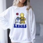New York Knicks Star Wars R2 D2 C 3PO 8 Sweatshirt.jpg