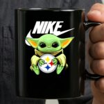 Nike Baby Yoda Steelers 3 mug.jpg