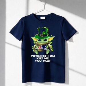 Patriots I Am Kiss Me You Must Baby Yoda St Patrick's Day Nep Shirt