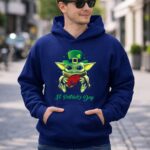 St-Patricks-Day-Arkansas-Razorbacks-Baby-Yoda-2-Hoodie