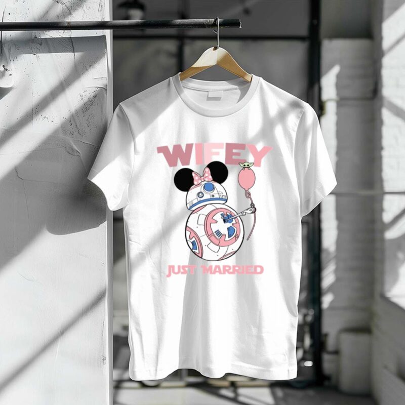 Star Wars R2D2 Mickey Wifey Just Married Valentines 1 T Shirt
