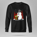 The-Best-Snowman-In-The-Parsec-Yoda-Hugs-Snowman-Mandalorian-Helmet-Snow-Star-Wars-8-Sweatshirt