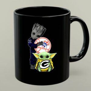 Yankees Baby Groot And Packers Baby Yoda Crossover 1 mug.jpg