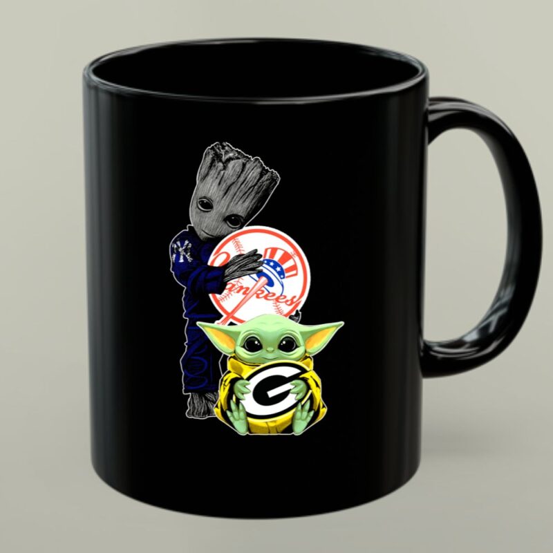 Yankees Baby Groot And Packers Baby Yoda Crossover 1 mug.jpg