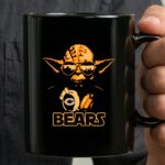 Yoda Bears Star Wars And Chicago Bears Fans Football Crossover 3 mug.jpg